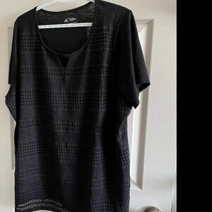Black D/C Jeans TShirt with Lace Pattern - Size 2X GUC